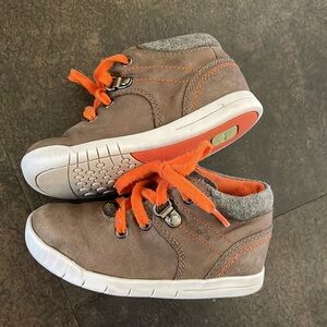 (50% off bundles!) Clark’s 7 wide